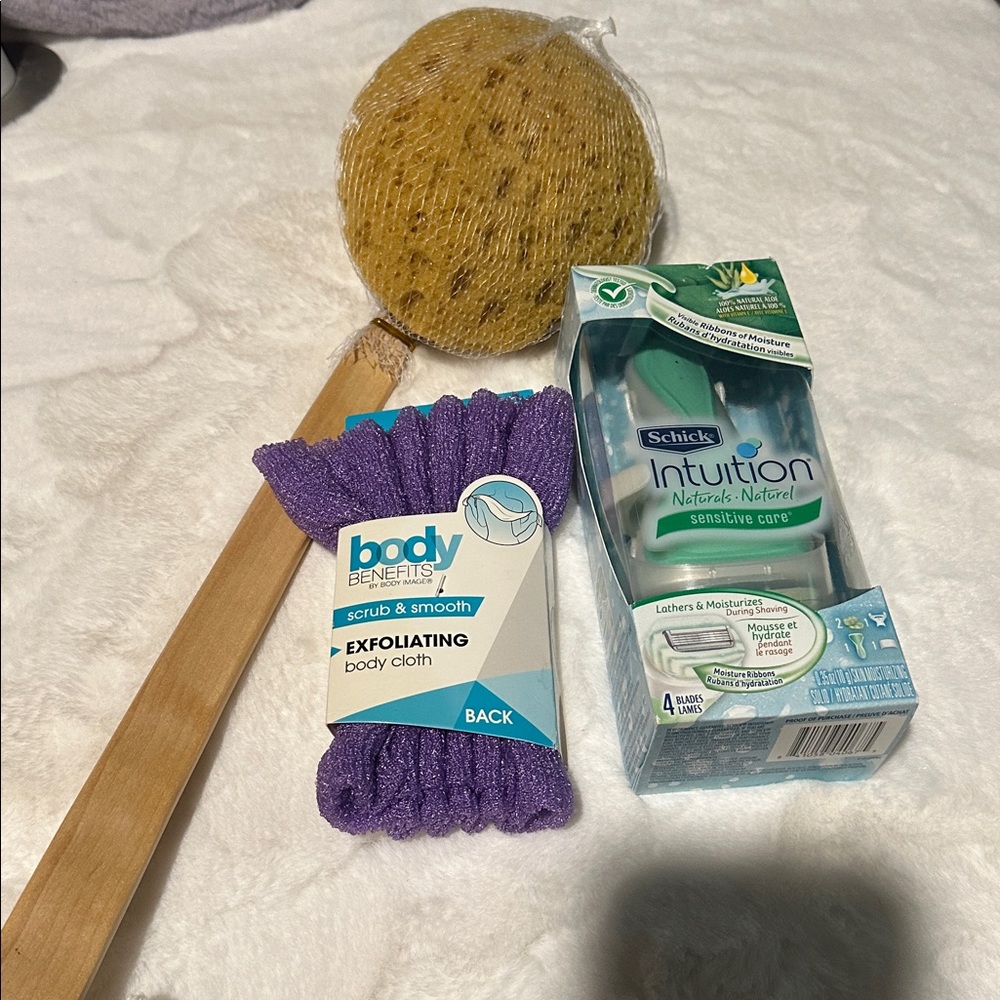 NWT Bundle - Schick Razor, Exfoliating Body Cloth & Sponge Bath Brush